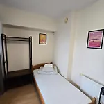 אכסניה Rooms4rest Skibicka - Private For Tourists ורשה
