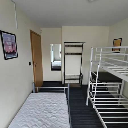 ホステル Rooms4rest Skibicka - Private For Tourists