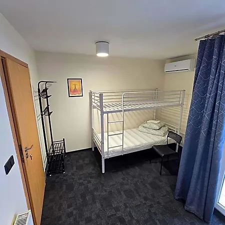 Rooms4rest Skibicka - Private For Tourists Hostel Warsaw
