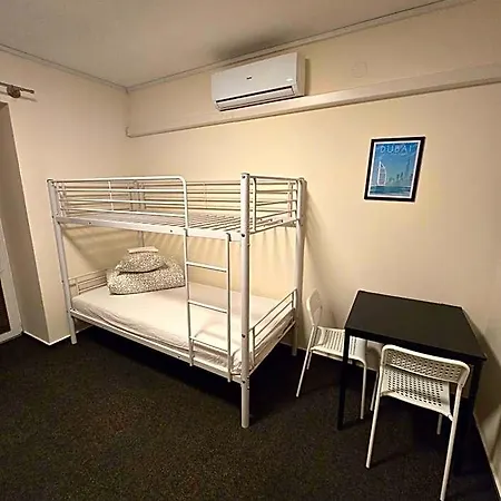 Rooms4rest Skibicka - Private For Tourists Hostel Warsaw