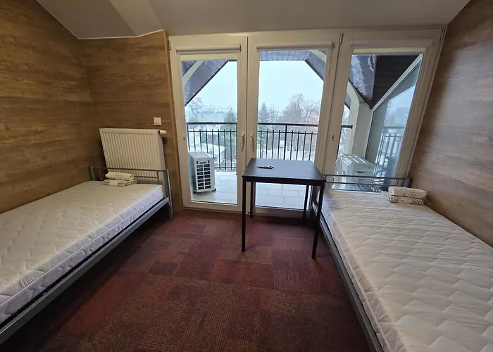 Rooms4rest Skibicka - Private For Tourists 旅馆 华沙