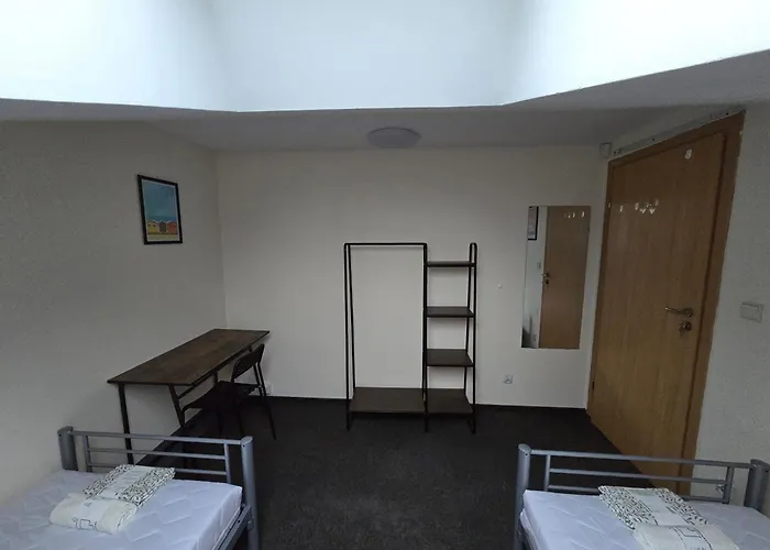 旅馆 Rooms4rest Skibicka - Private For Tourists 华沙