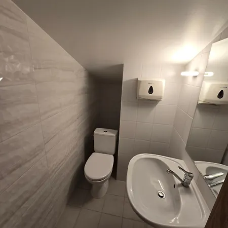 Rooms4rest Skibicka - Private For Tourists Varşova