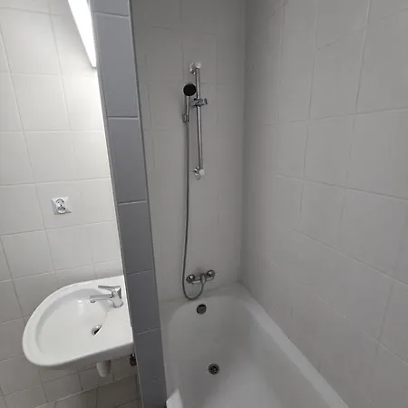 Rooms4rest Skibicka - Private For Tourists * Varşova