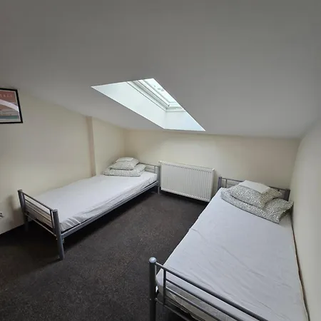 Hostel Rooms4rest Skibicka - Private For Tourists Varşova