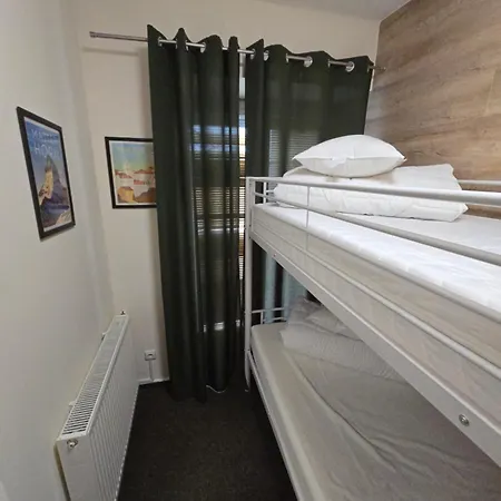 Rooms4rest Skibicka - Private For Tourists Varşova