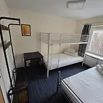 호스텔 Rooms4rest Skibicka - Private For Tourists