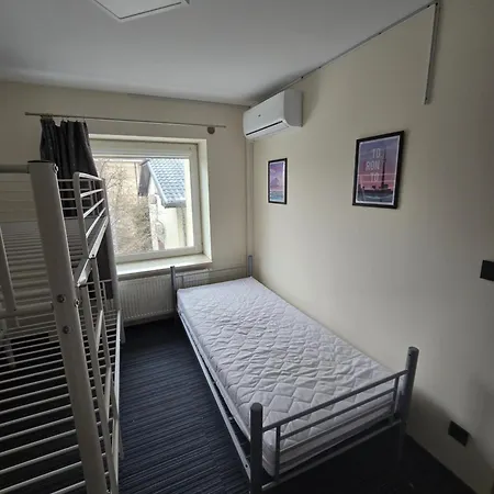 Rooms4rest Skibicka - Private For Tourists Ostello Varsavia