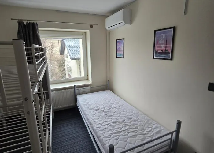Rooms4rest Skibicka - Private For Tourists Hostel Warszawa